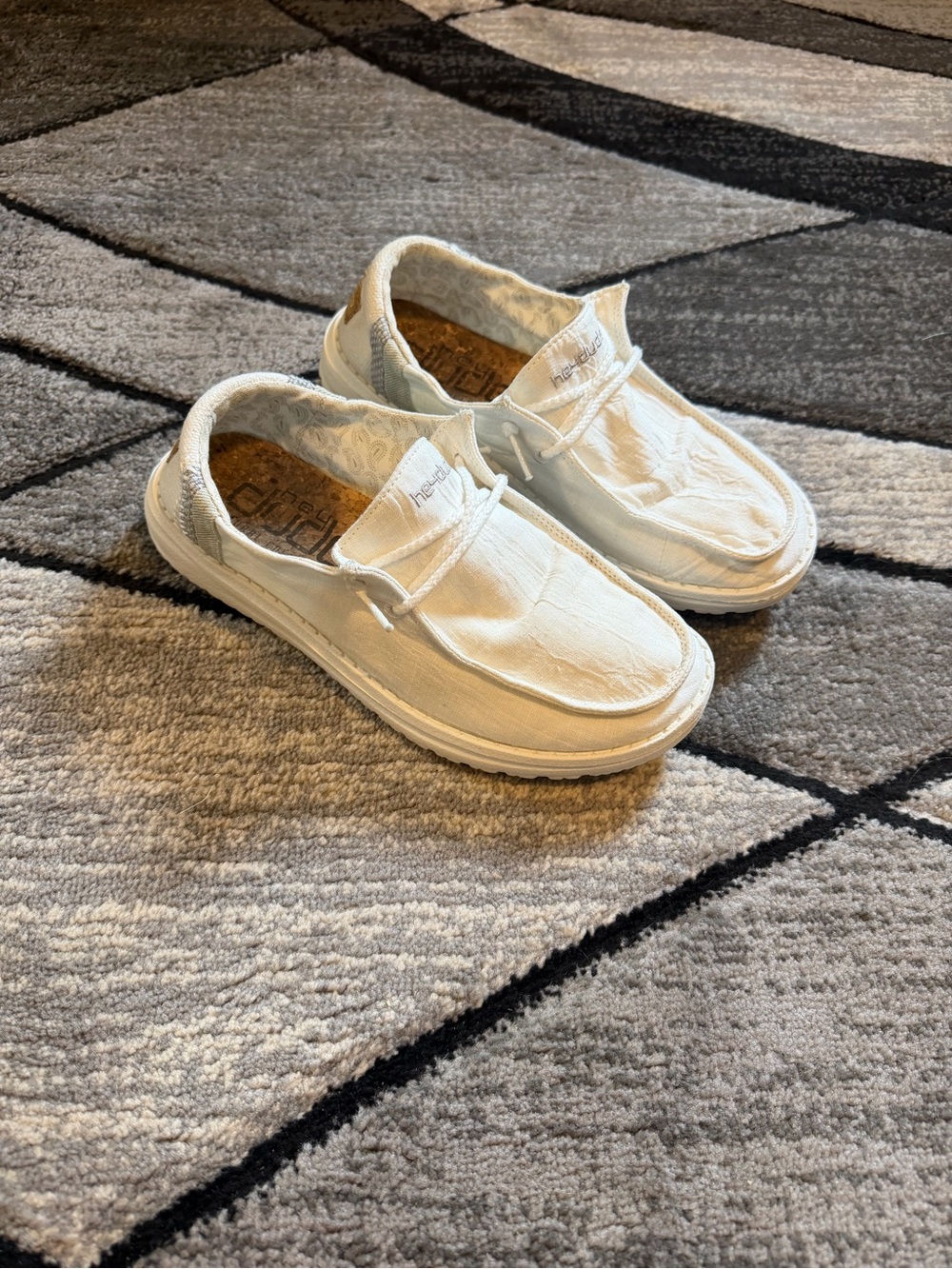 WOMENS WHITE HEY DUDE SHOES